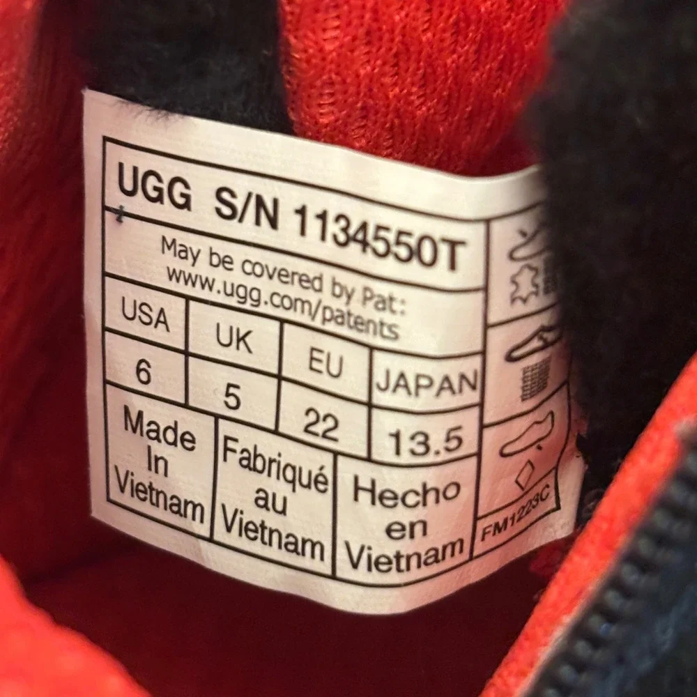 UGG Highland Hi Heritage Sneakers Black/Red Kids Size 6 Suede Elastic‎ Laces